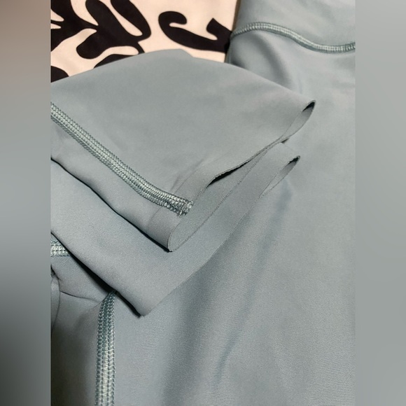 Victoria Sport Light Blue/Green Yoga/workout pants with pockets-size Med - Picture 9 of 11